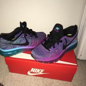 Women’s Nike shoes